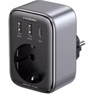 Зарядное устройство Ugreen 3xUSB 30W Outlet Extender (2хUSB-A+USB-C) CD314 (90613)