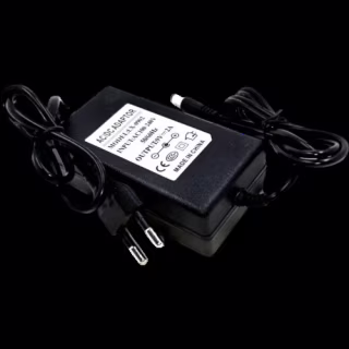 Блок питания 9V, 2A, 100–240V, 50/60Hz