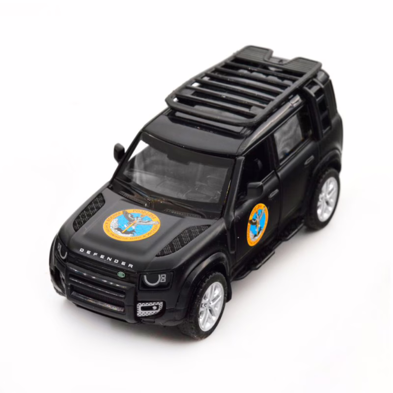 Масштабная модель автомобиля TechnoDrive Автомодель серии Шевроны Героев - Land Rover Defender 110 - ГУР МО (250364M)