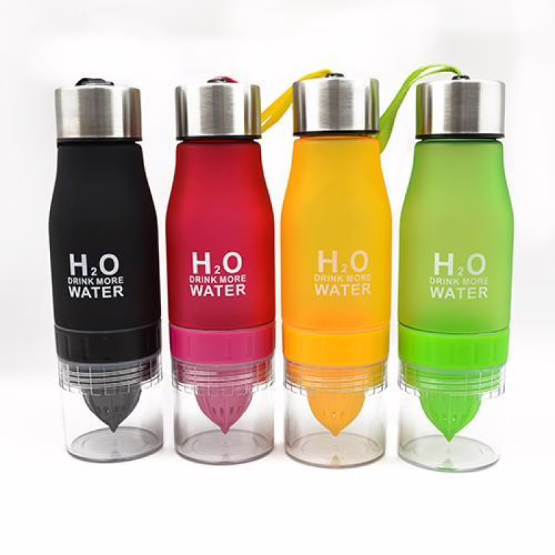 Бутылка для воды H2O Water Bottle с соковыжималкой 650 мл, разные цвета